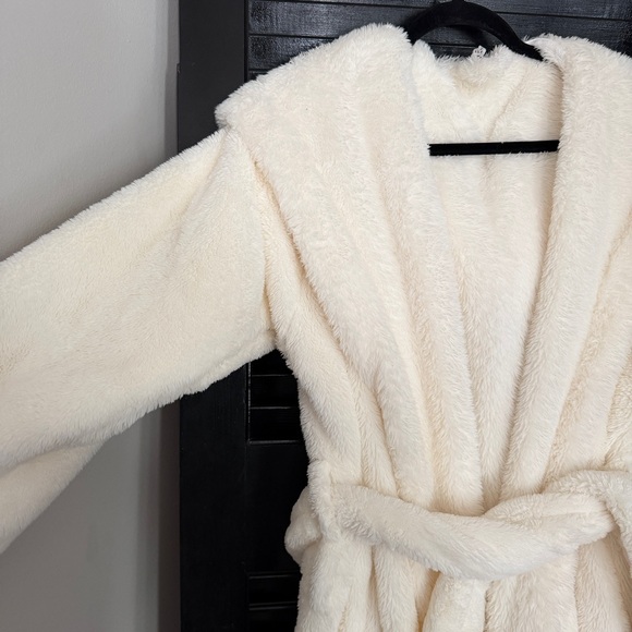 Pottery Barn Ivory White Plush Fireside Robe Spa Comfy Cozy Women Size L Long - Picture 8 of 10